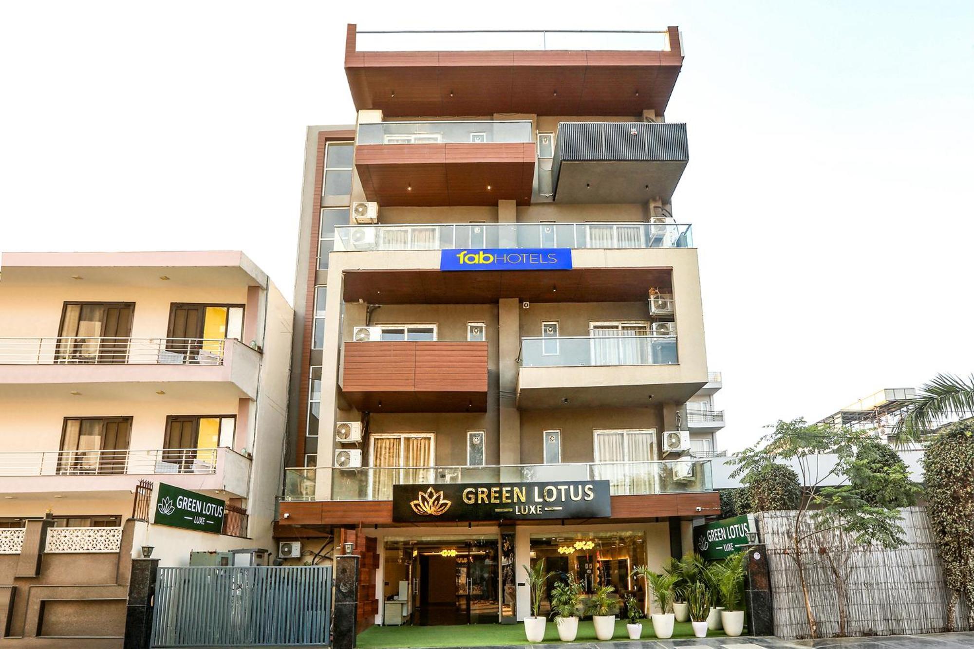 Hotel Green Lotus Luxe Gurgaon Exterior photo