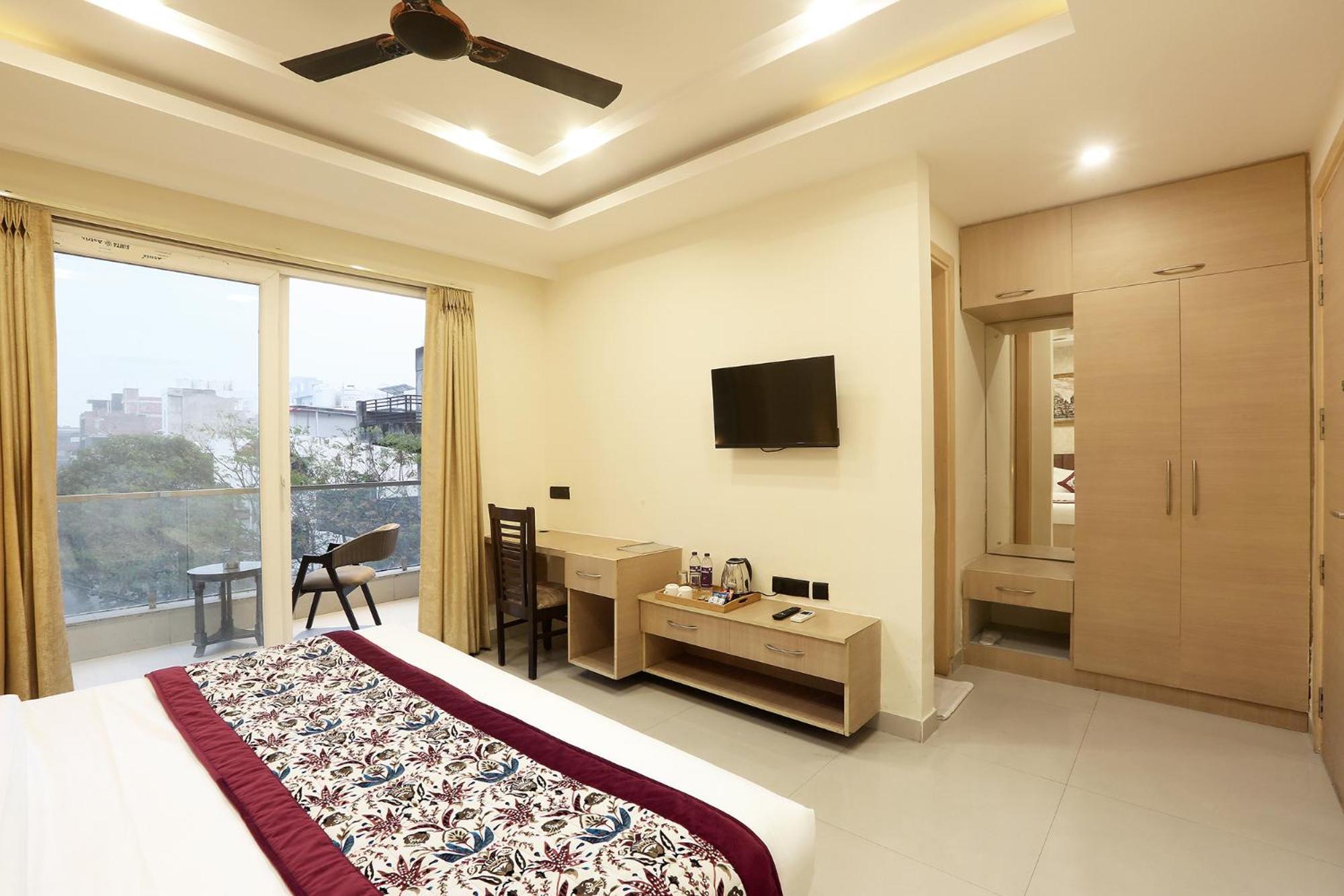 Hotel Green Lotus Luxe Gurgaon Exterior photo
